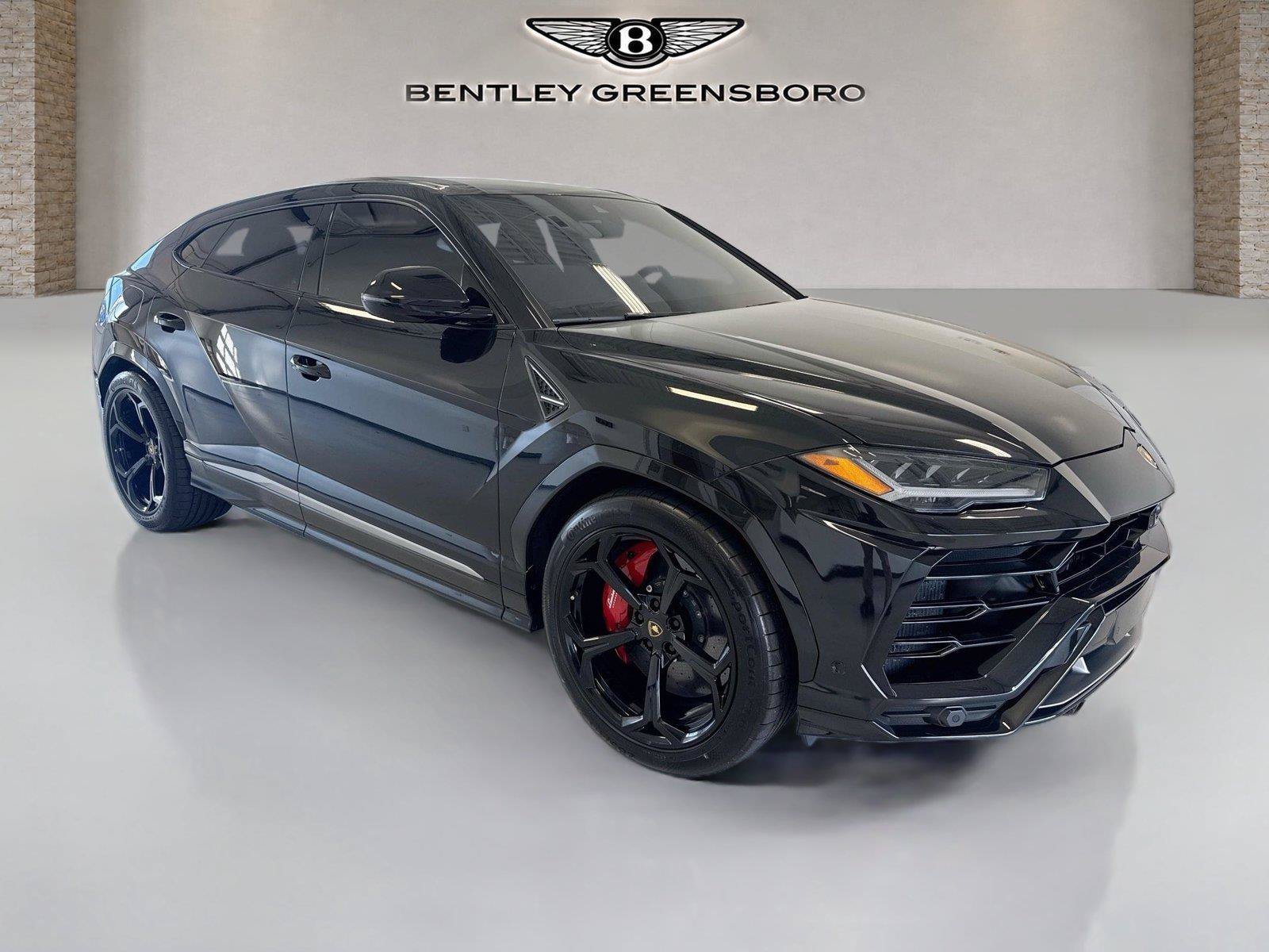 Used 2020 Lamborghini Urus AWD/4WD image 7