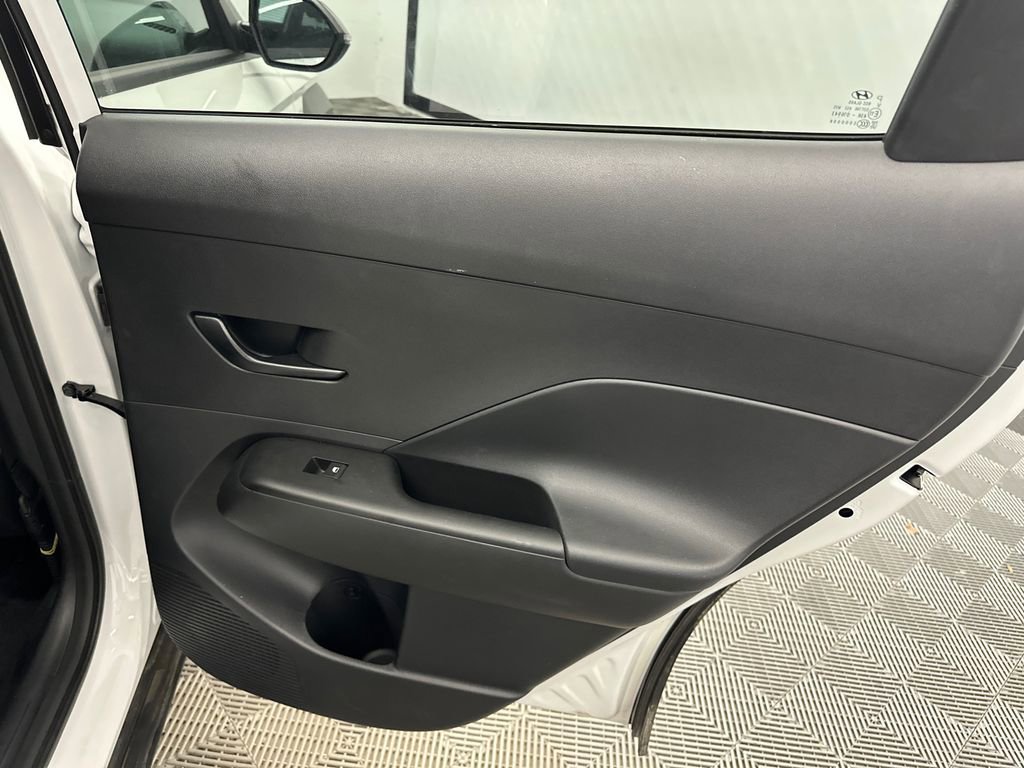 Used 2026 Hyundai Kona SEL Sport FWD image 16