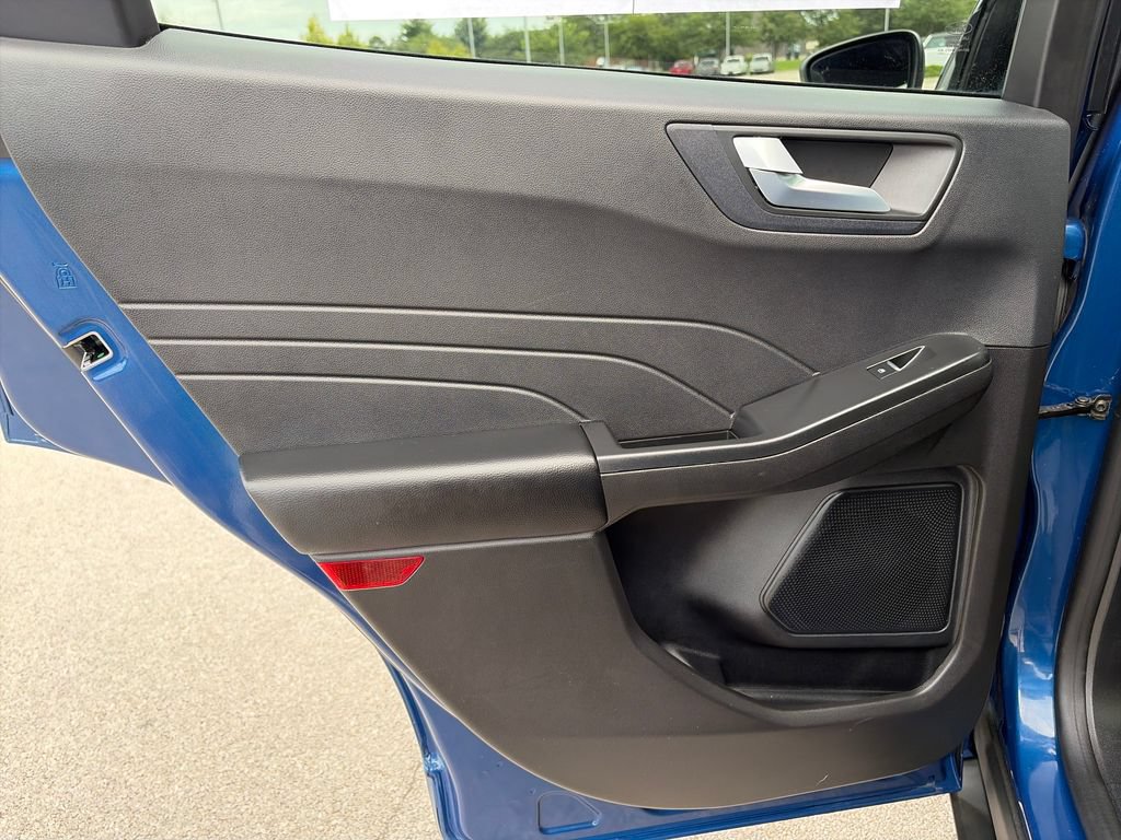 Used 2023 Ford Escape ST-Line w/ Equipment Group 301A FWD image 26