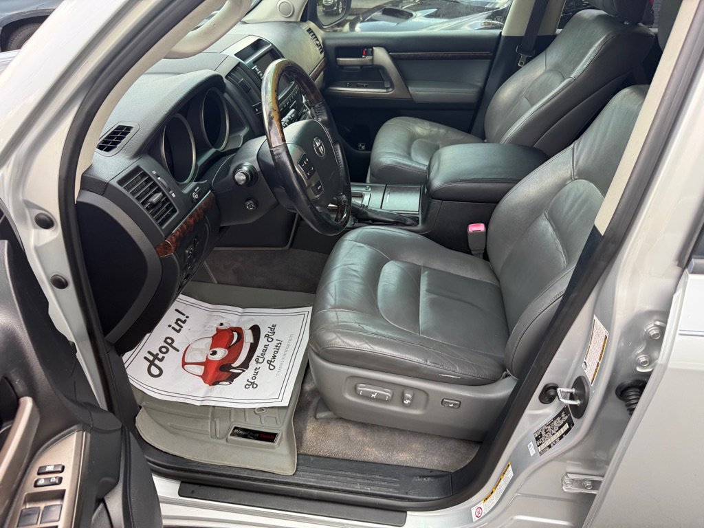 Used 2009 Toyota Land Cruiser image 42