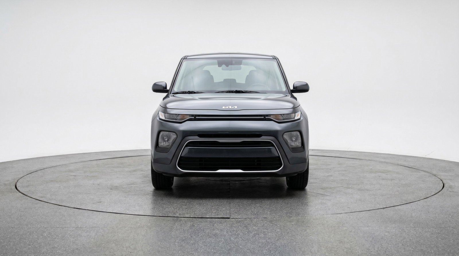 Used 2025 Kia Soul LX w/ LX Technology Package FWD image 2