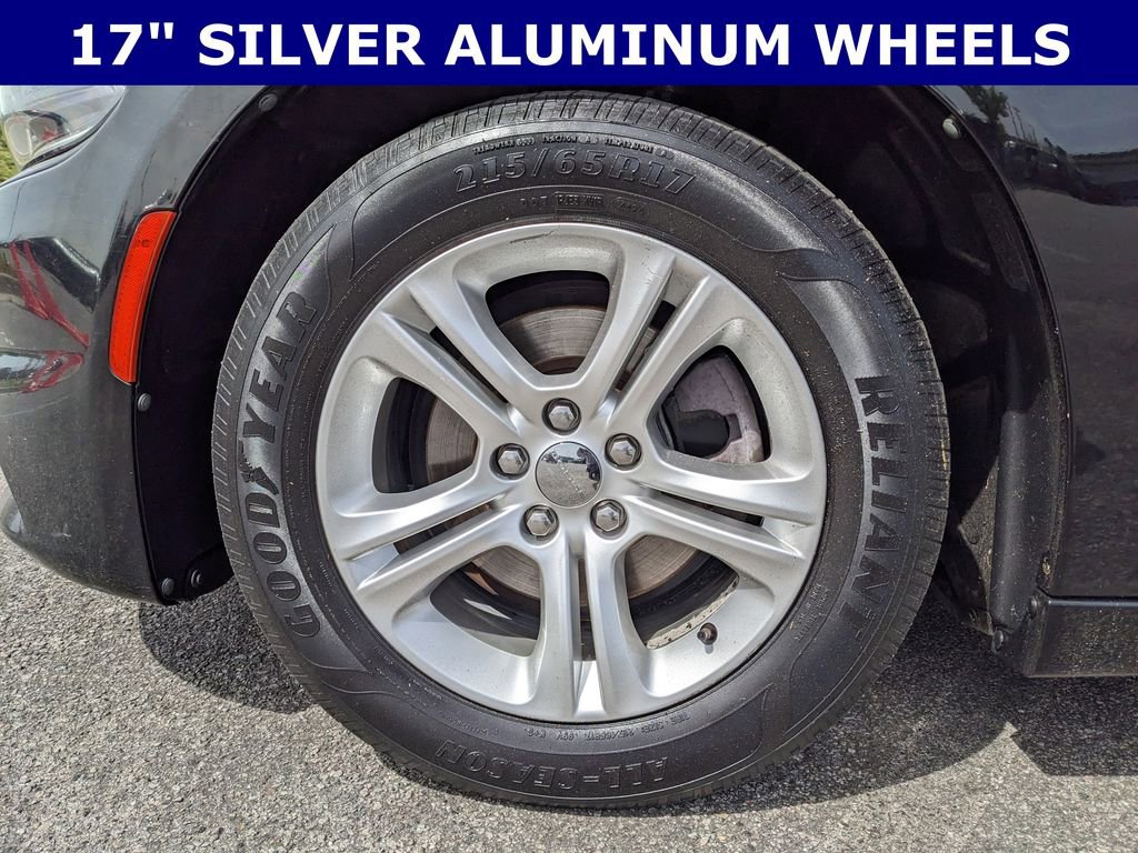 Used 2020 Dodge Charger SXT w/ Leather Interior Group image 6