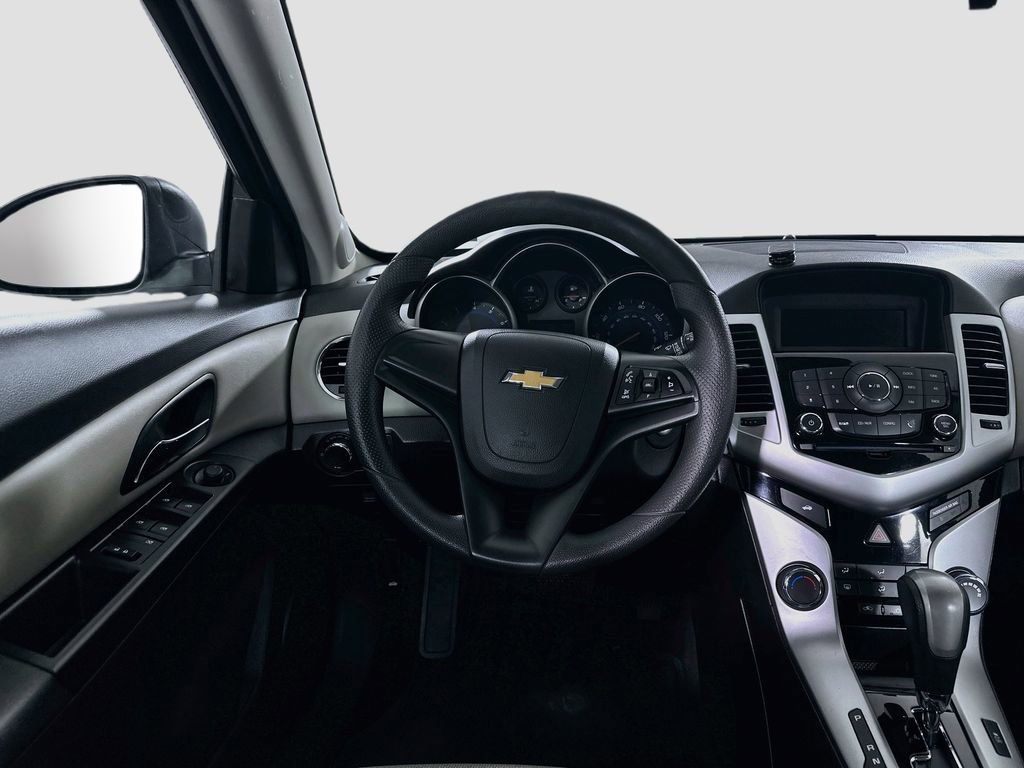 Used 2016 Chevrolet Cruze LS FWD image 19