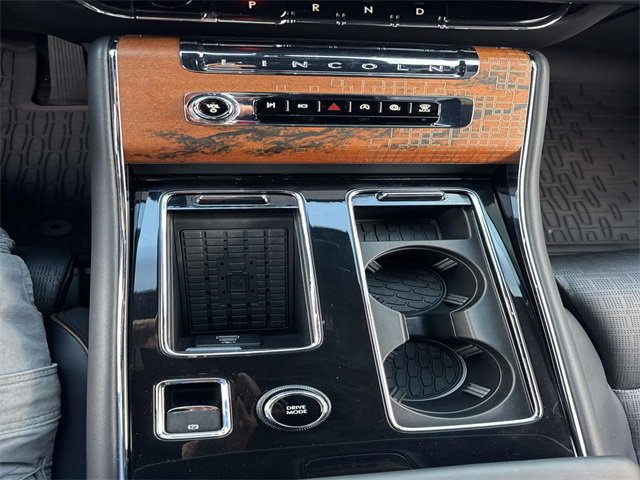 Used 2025 Lincoln Aviator Black Label w/ Jet Appearance Package image 26