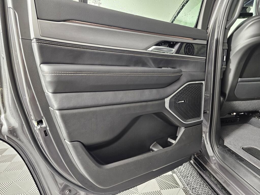 New 2026 Jeep Grand Wagoneer 4WD w/ Quick Order Packge 29V Upland image 32