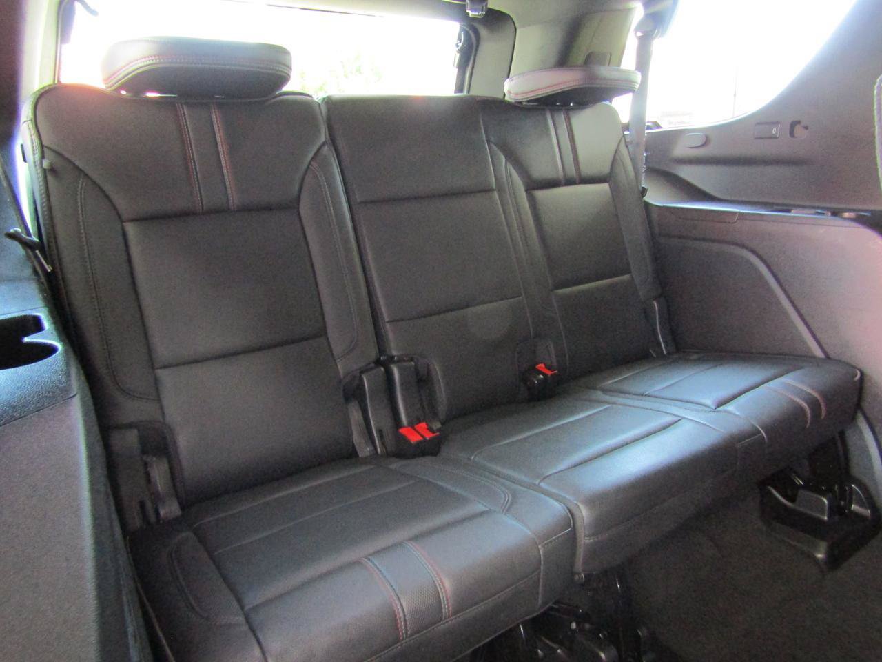 Used 2021 Chevrolet Tahoe RST w/ Luxury Package AWD/4WD image 15