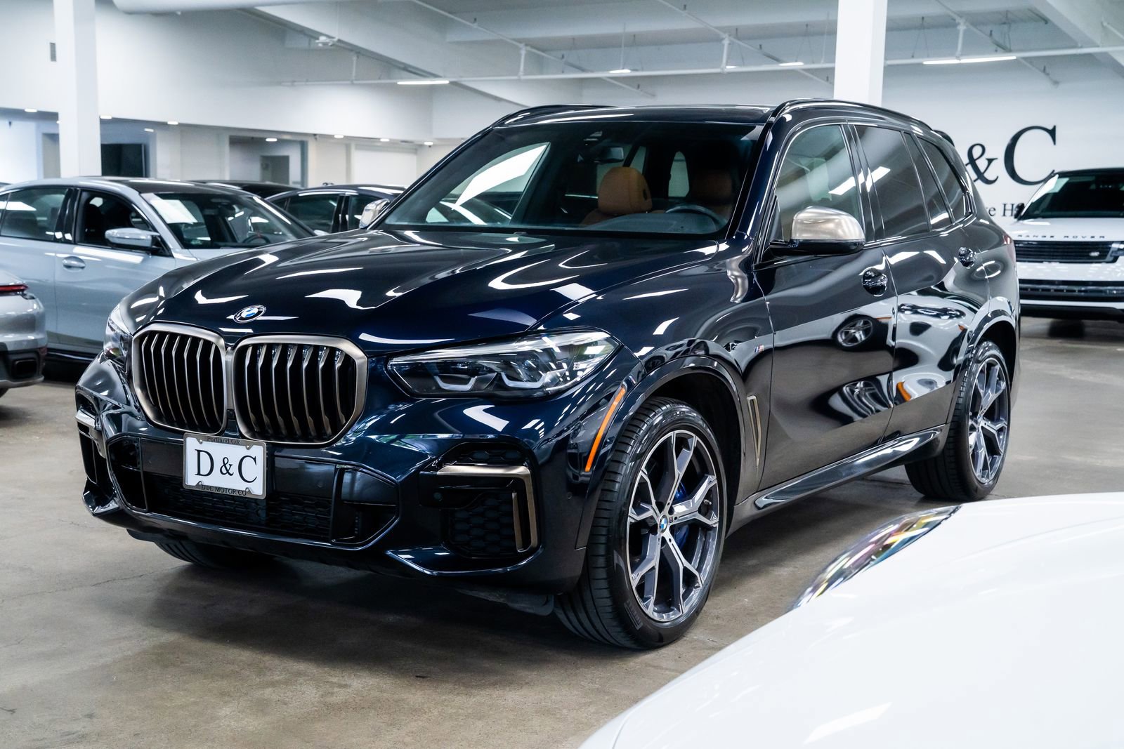 Used 2022 BMW X5 M50i AWD/4WD image 3
