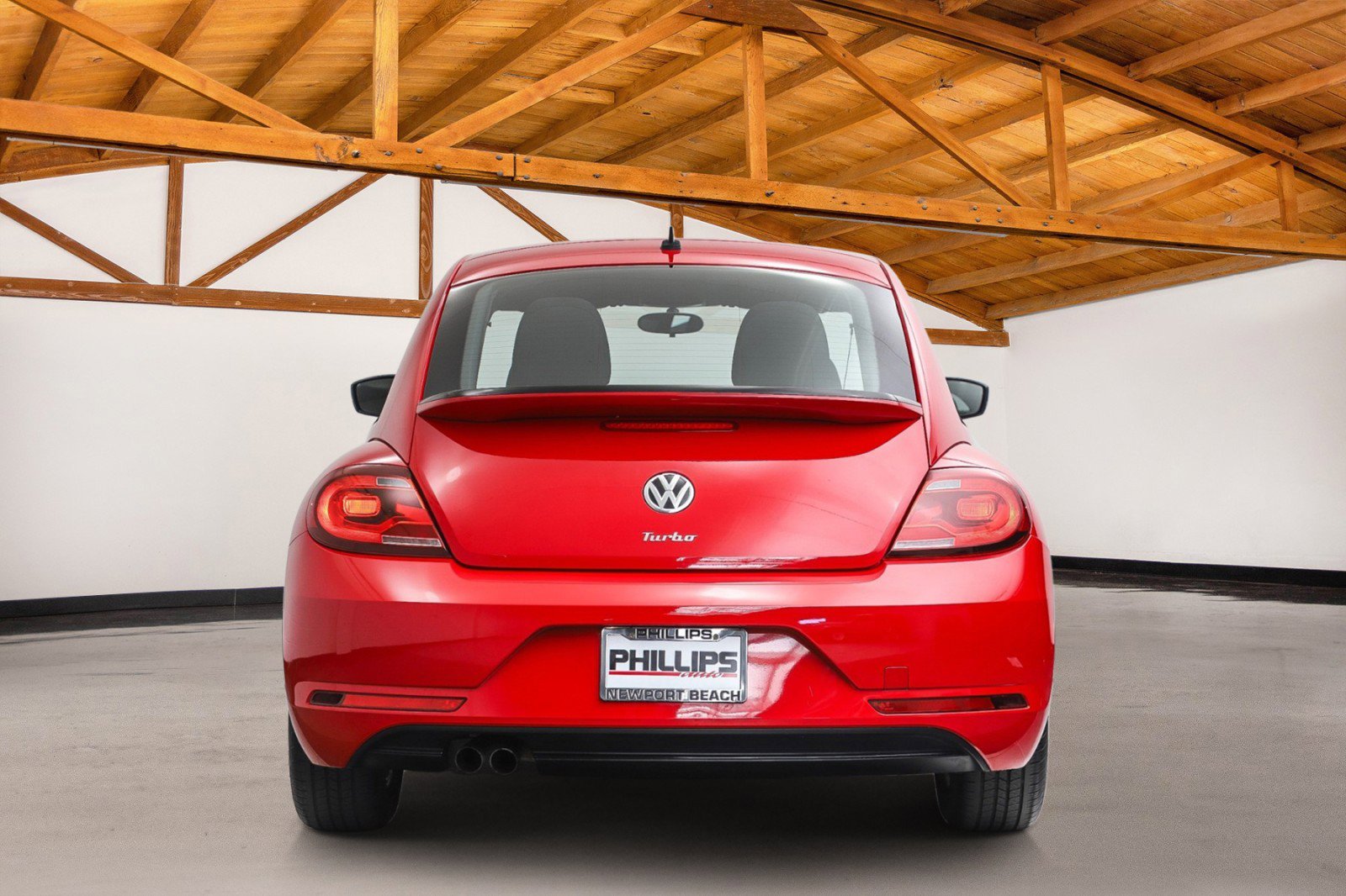 Used 2018 Volkswagen Beetle 2.0T S FWD image 4