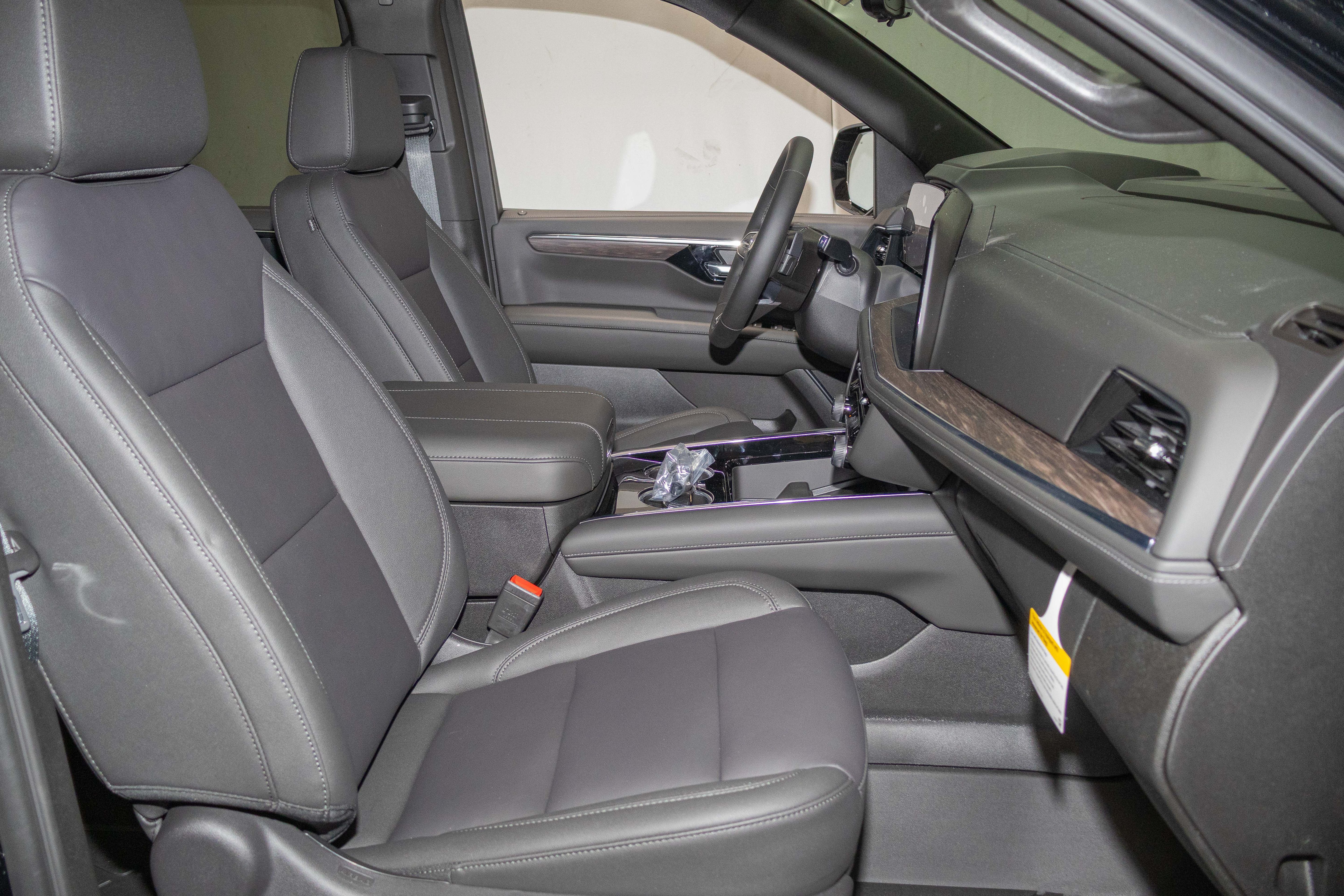 New 2026 Chevrolet Tahoe Z71 w/ Z71 Off-Road Package AWD/4WD image 13