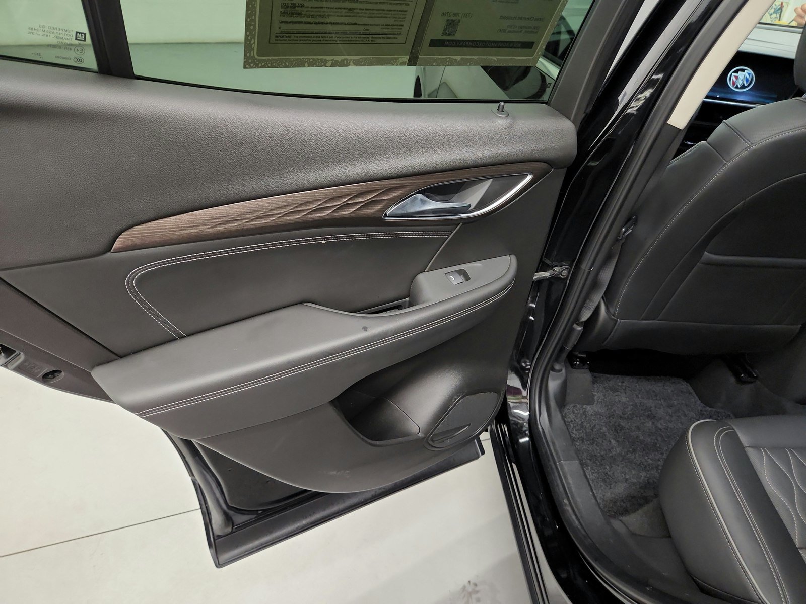 Used 2023 Buick Envision Avenir FWD image 35
