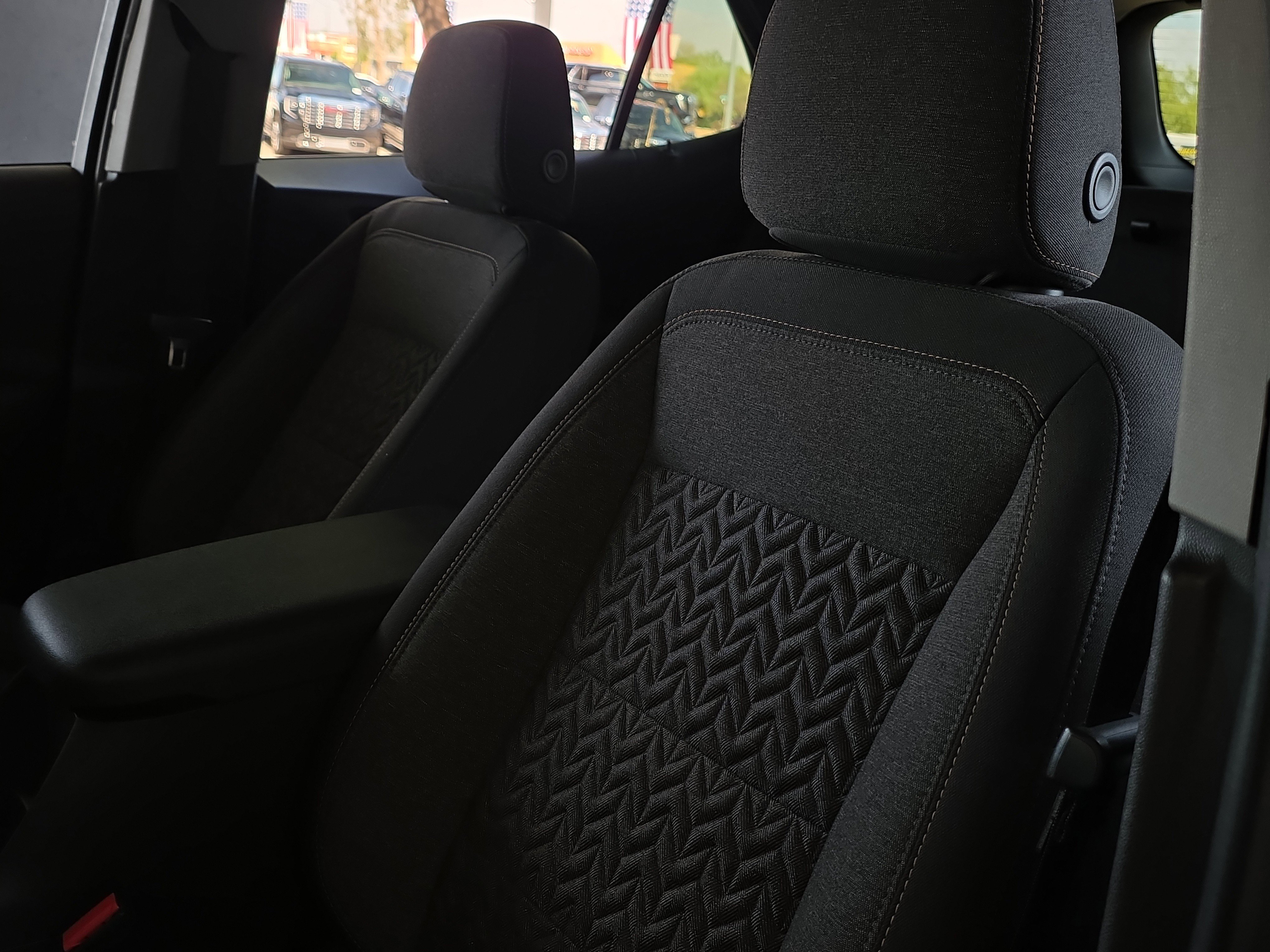 Used 2023 Chevrolet Equinox LT image 8