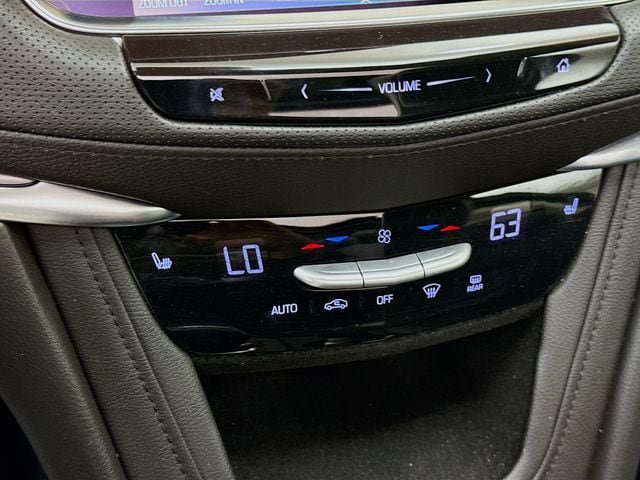 Used 2018 Cadillac XT5 Luxury w/ Driver Awareness Package FWD image 16