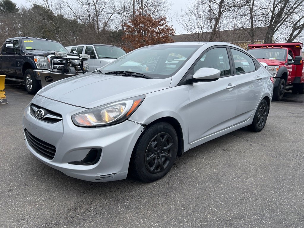Used 2013 Hyundai Accent GLS image 1