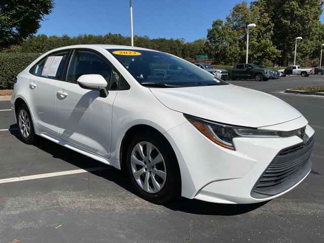 Used 2023 Toyota Corolla LE FWD image 5