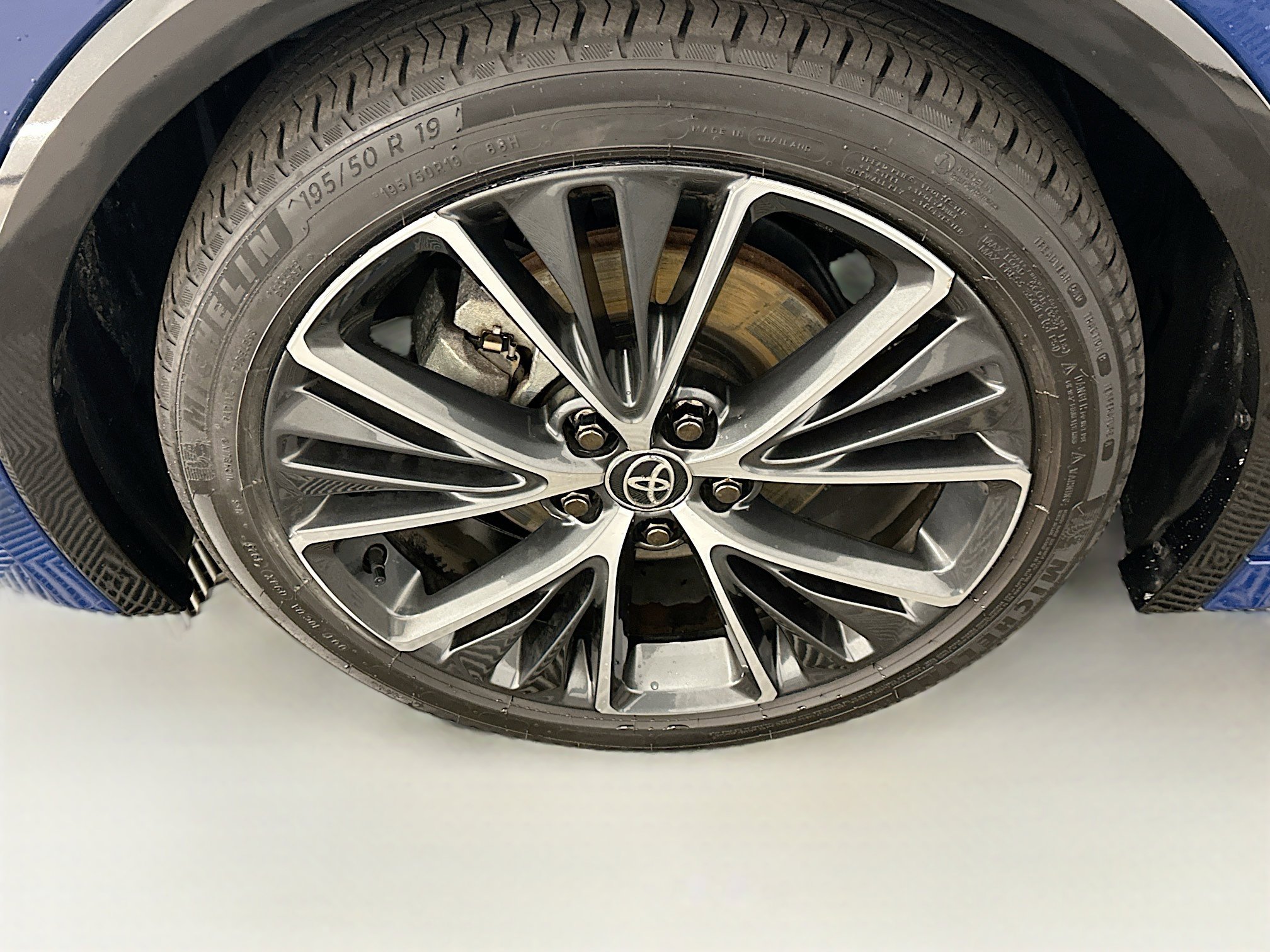 Used 2023 Toyota Prius XLE image 11