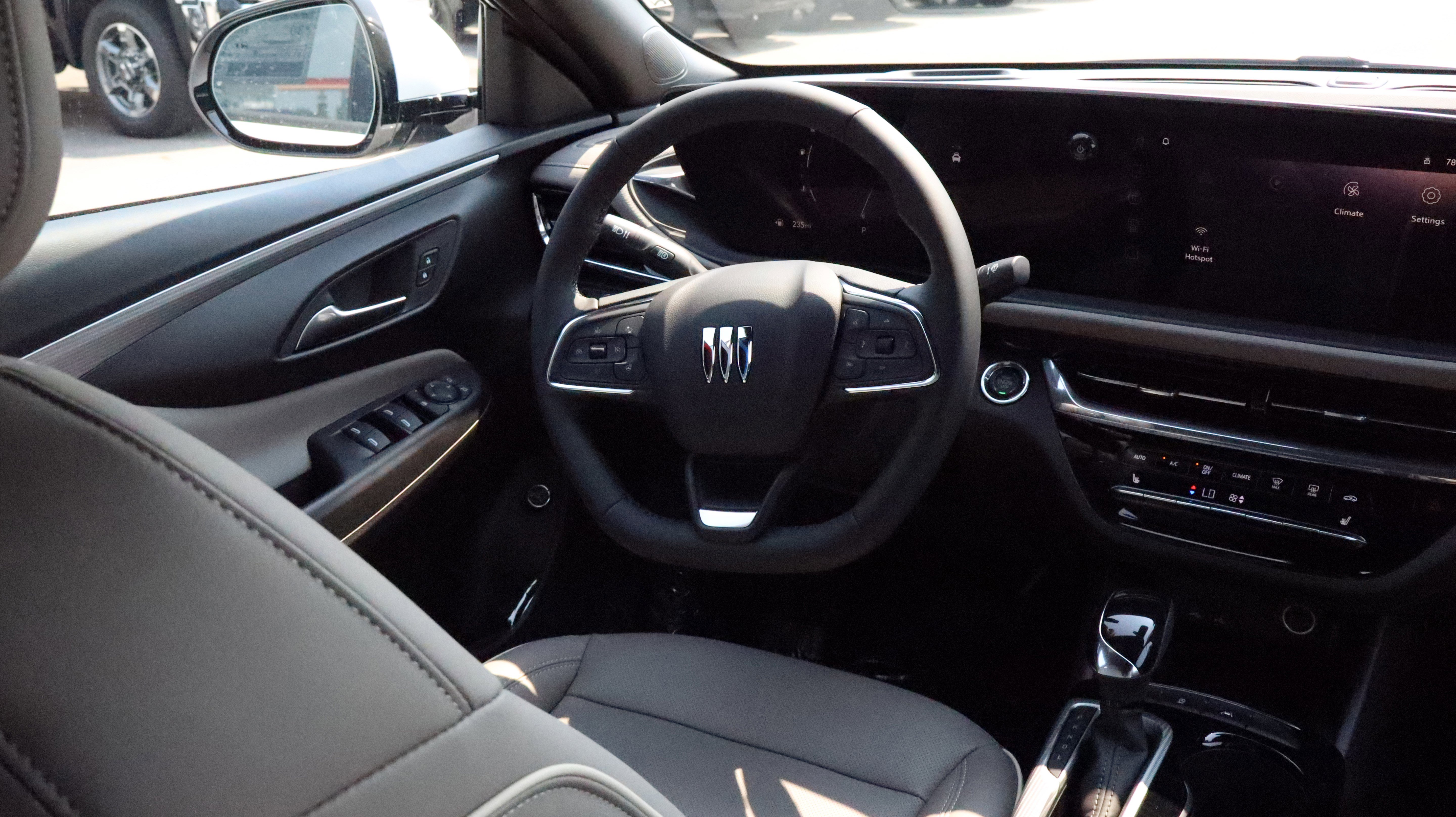 New 2025 Buick Envista Avenir image 10