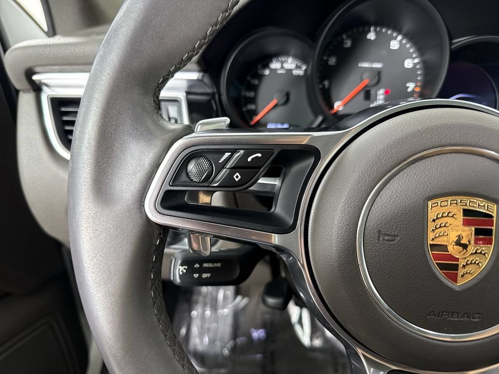 Certified 2017 Porsche Macan AWD/4WD image 37