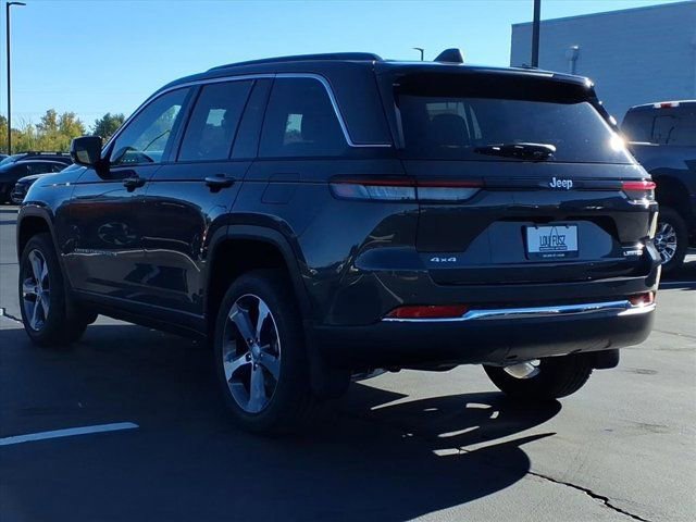 New 2025 Jeep Grand Cherokee Limited w/ MOPAR Finishing Package image 4