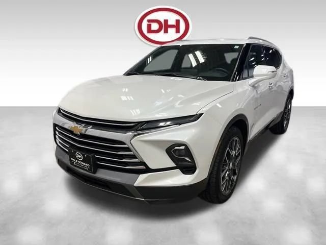 Used 2023 Chevrolet Blazer Premier w/ Driver Confidence II Package AWD/4WD image 7