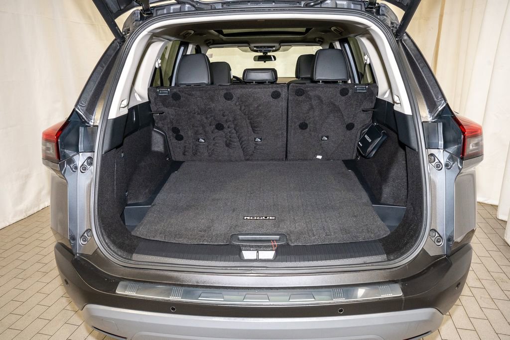 Certified 2023 Nissan Rogue SV w/ SV Premium B Package image 5