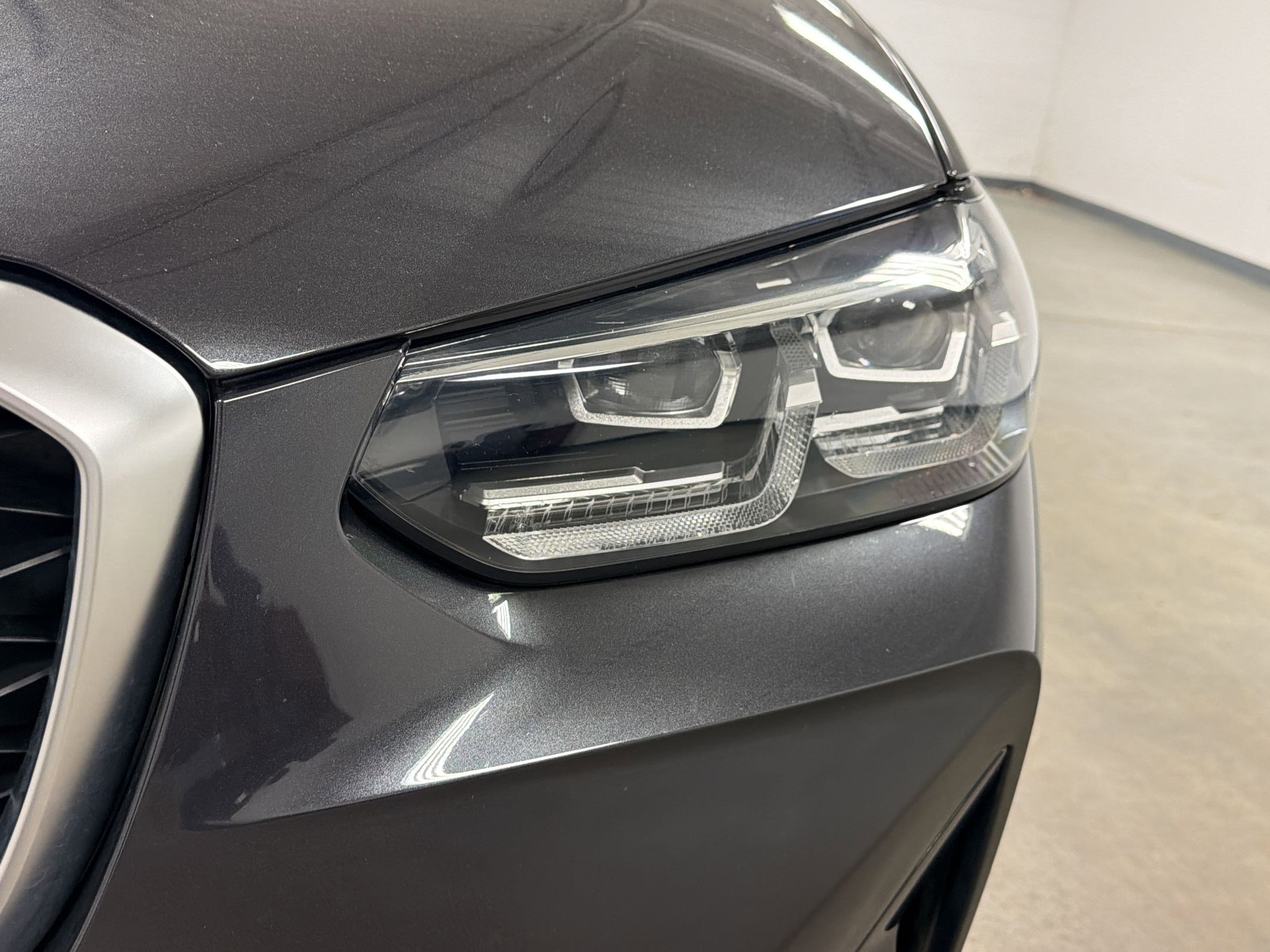 Certified 2023 BMW X4 xDrive30i w/ Premium Package image 10