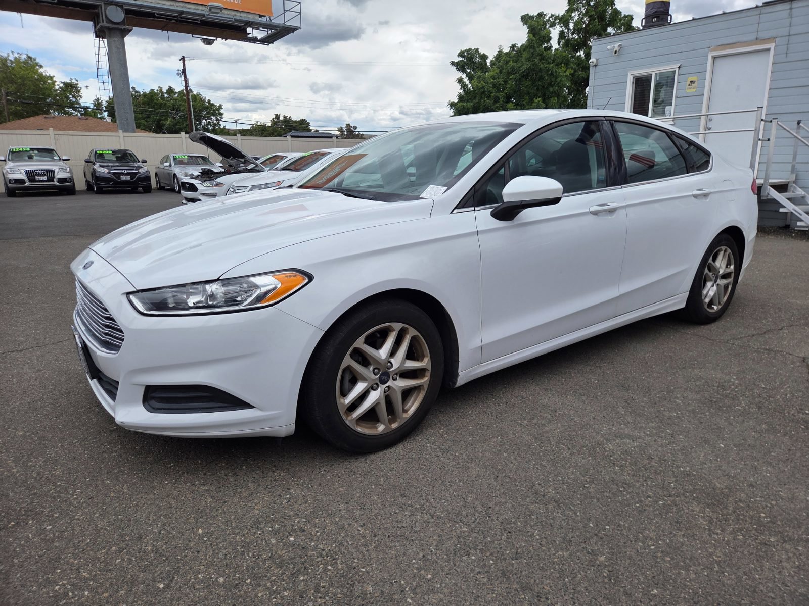 Used 2016 Ford Fusion SE FWD image 1