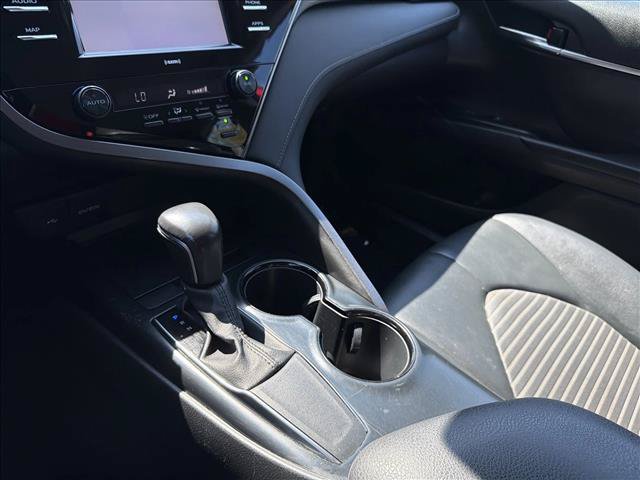 Used 2020 Toyota Camry SE FWD image 21