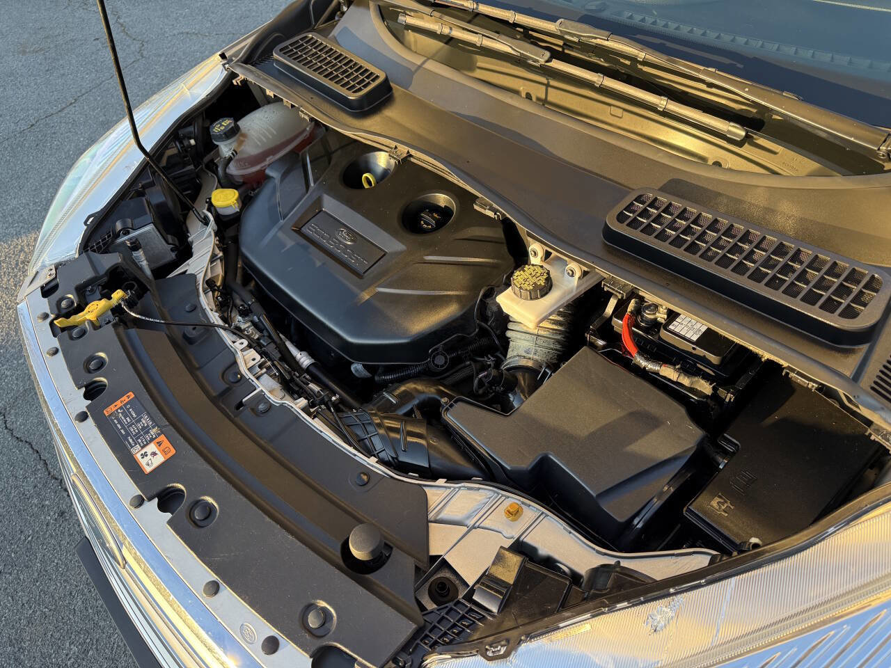 Used 2017 Ford Escape Titanium image 28