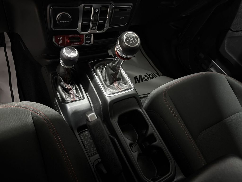 Used 2021 Jeep Wrangler Unlimited Rubicon image 16