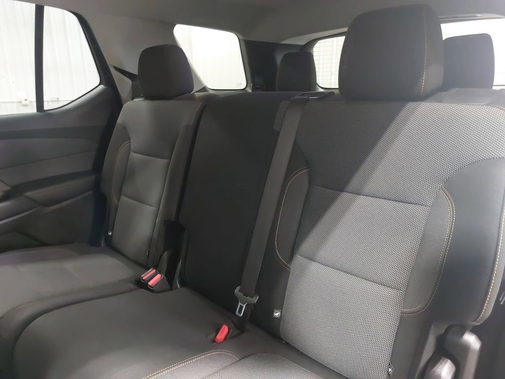 Used 2021 Chevrolet Traverse LS FWD image 13