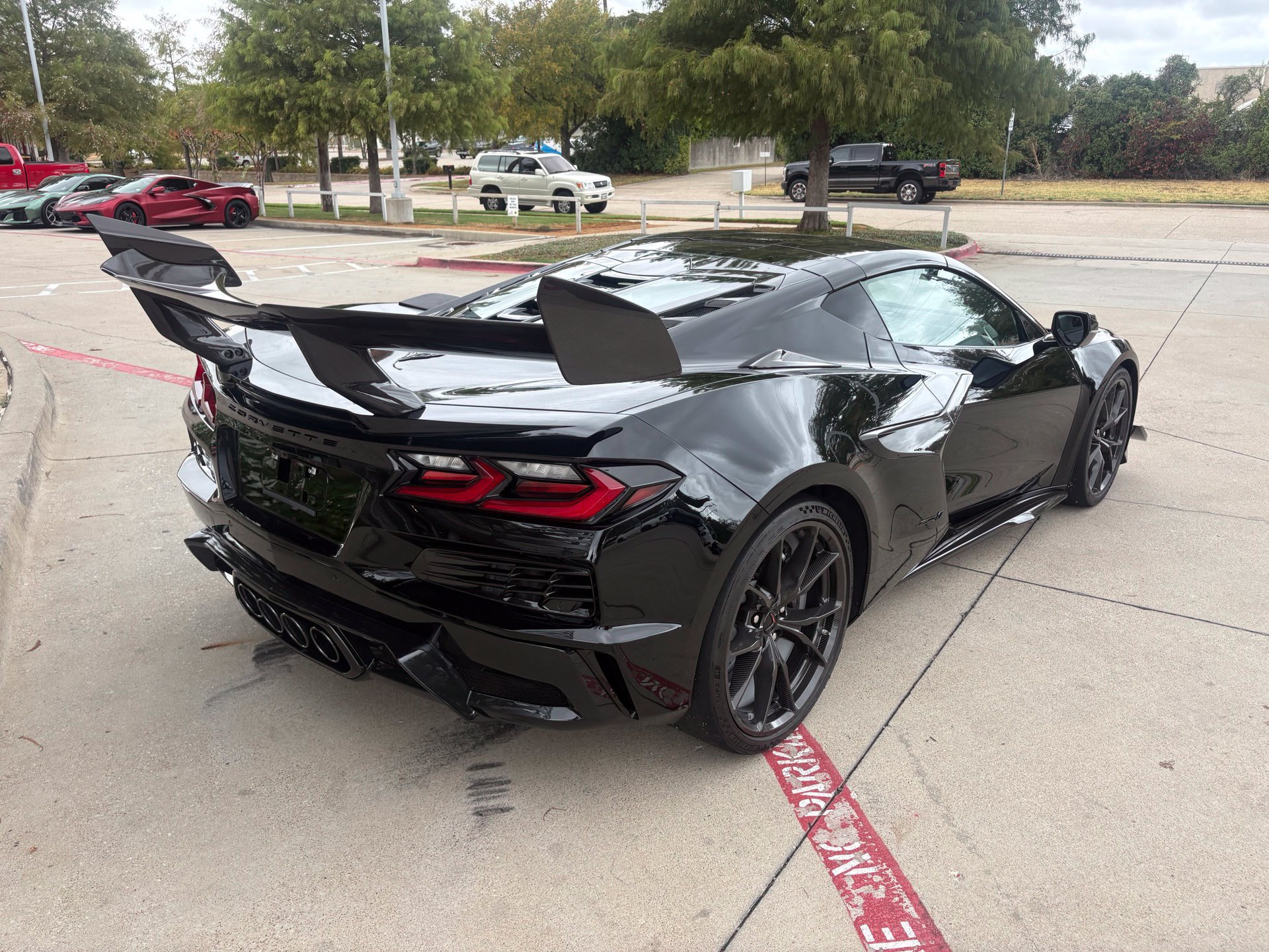 Used 2025 Chevrolet Corvette ZR1 w/ ZR1 Carbon Fiber Aero Package RWD image 4