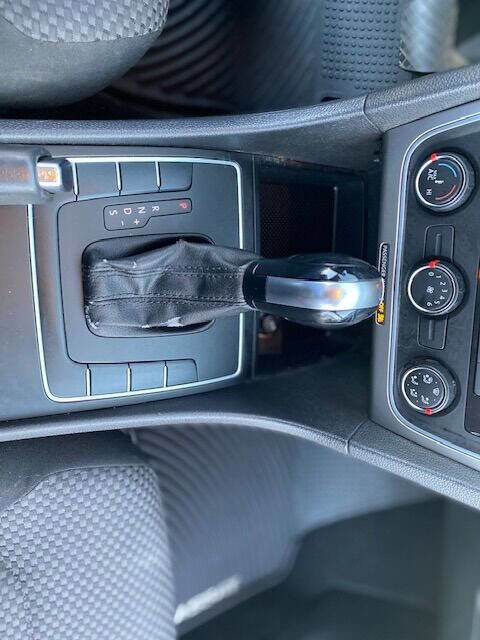 Used 2013 Volkswagen Passat 2.5 S image 13