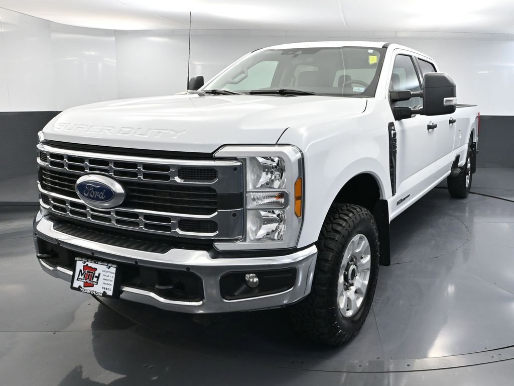 Used 2024 Ford F350 XLT w/ FX4 Off-Road Package image 12