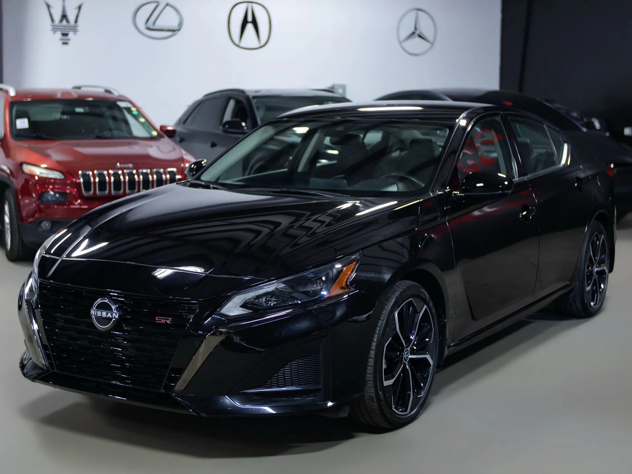 Used 2023 Nissan Altima 2.5 SR image 8