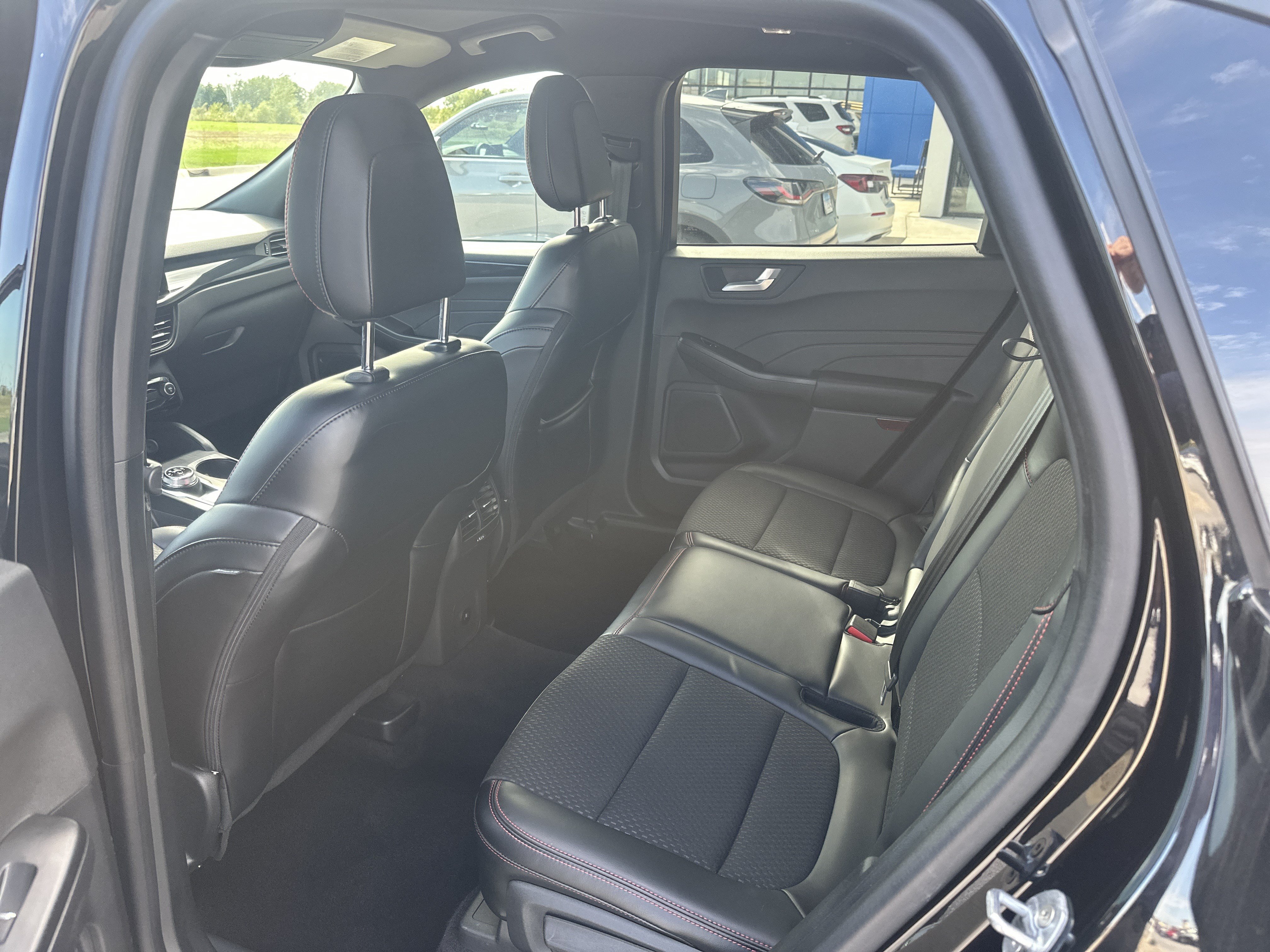 Used 2024 Ford Escape ST-Line w/ Tech Pack #1 AWD/4WD image 27