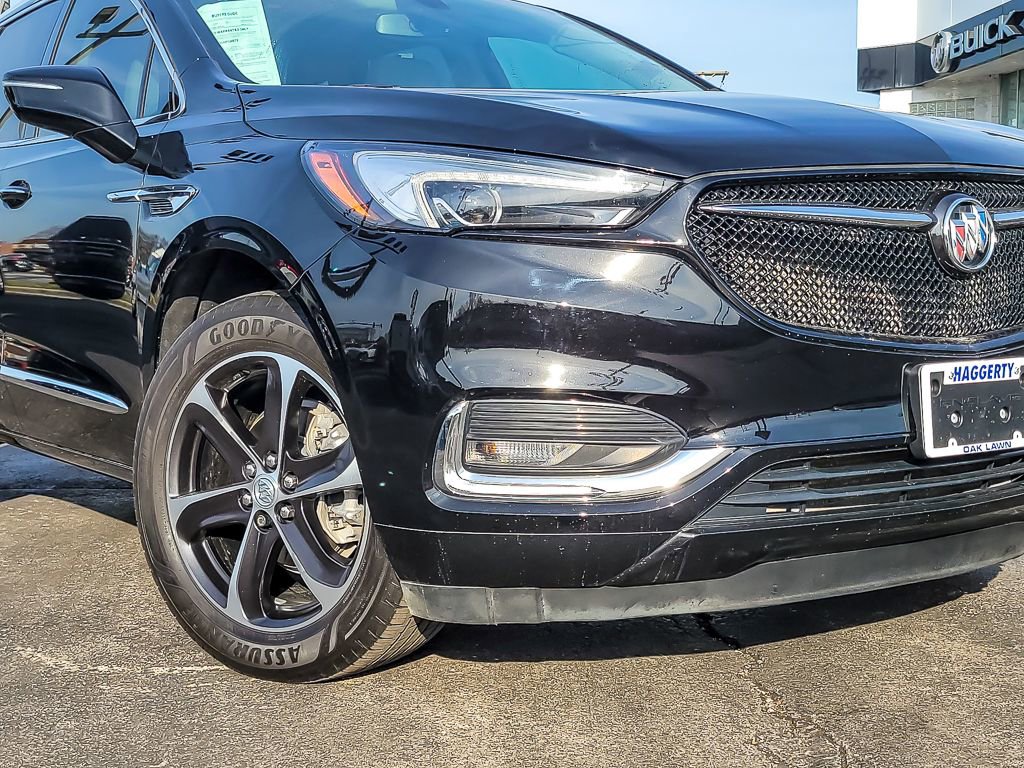 Used 2021 Buick Enclave Essence w/ Sport Touring Edition image 2