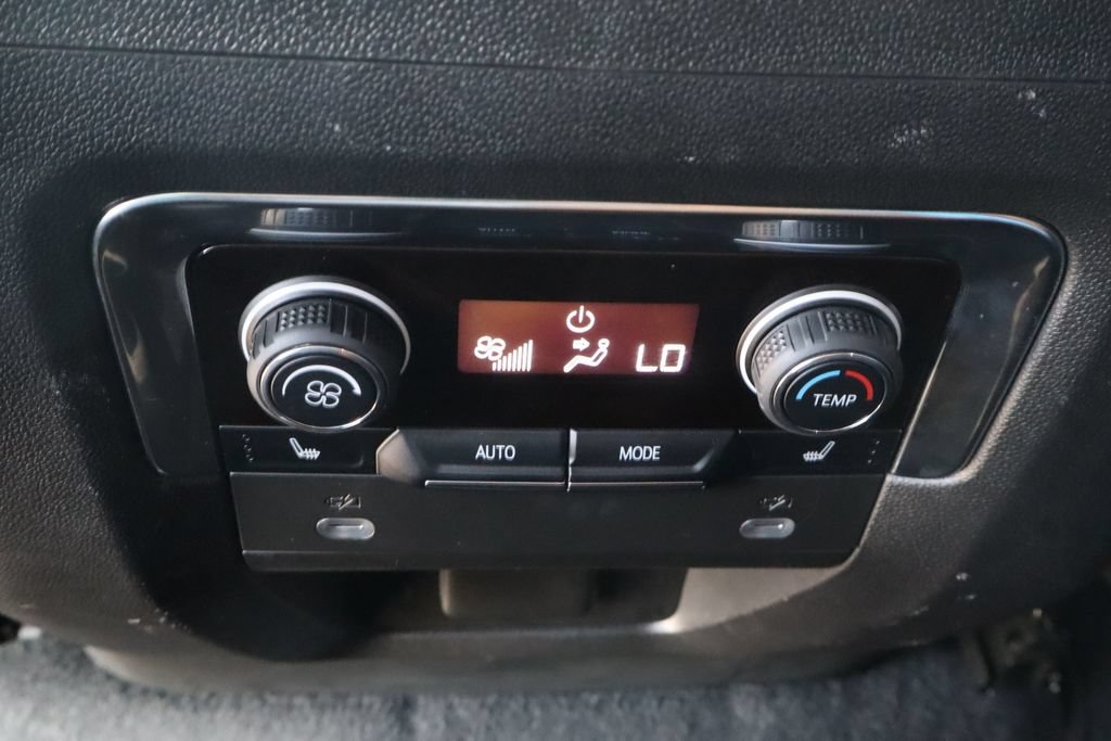 Used 2023 Chevrolet Tahoe Premier RWD image 31