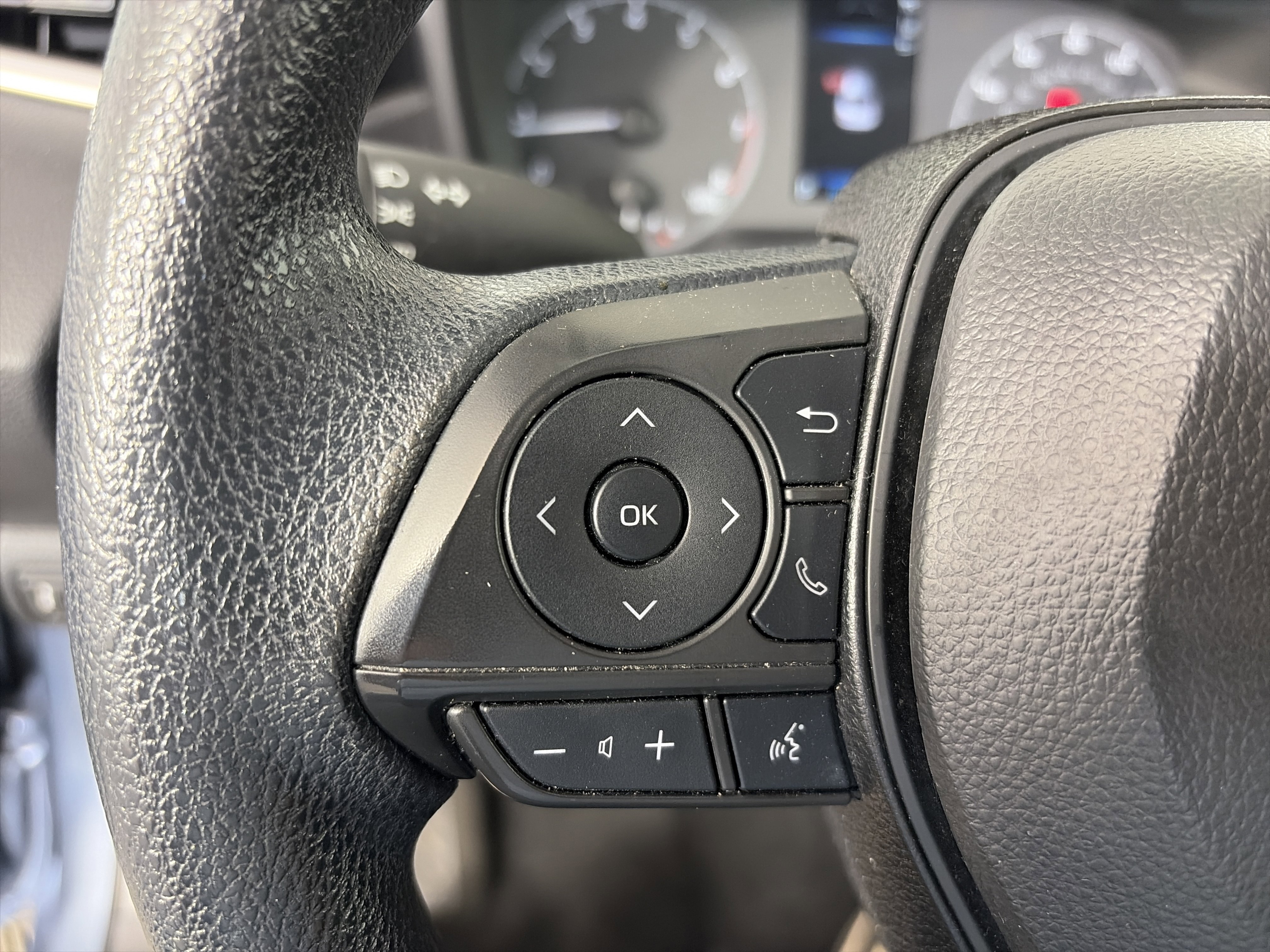 Used 2024 Toyota Corolla LE FWD image 27