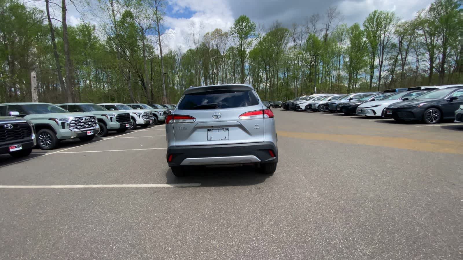 Certified 2023 Toyota Corolla Cross LE w/ Moonroof Package AWD/4WD image 7
