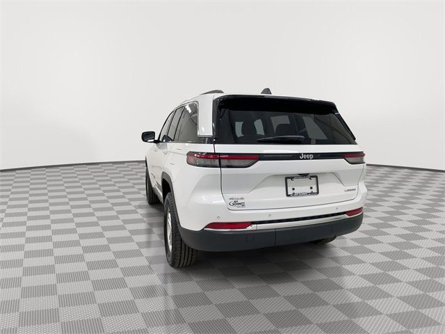Used 2024 Jeep Grand Cherokee Laredo image 9