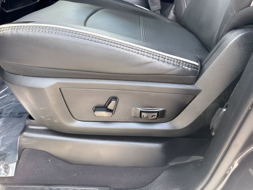 Used 2026 RAM 2500 Laramie AWD/4WD image 10