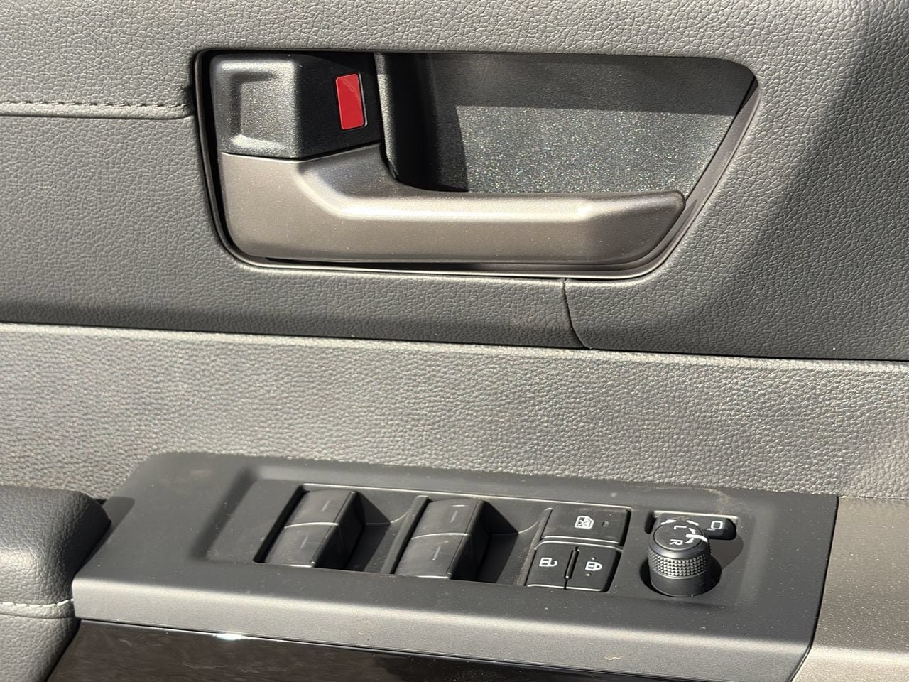New 2026 Toyota Tundra Limited AWD/4WD image 15