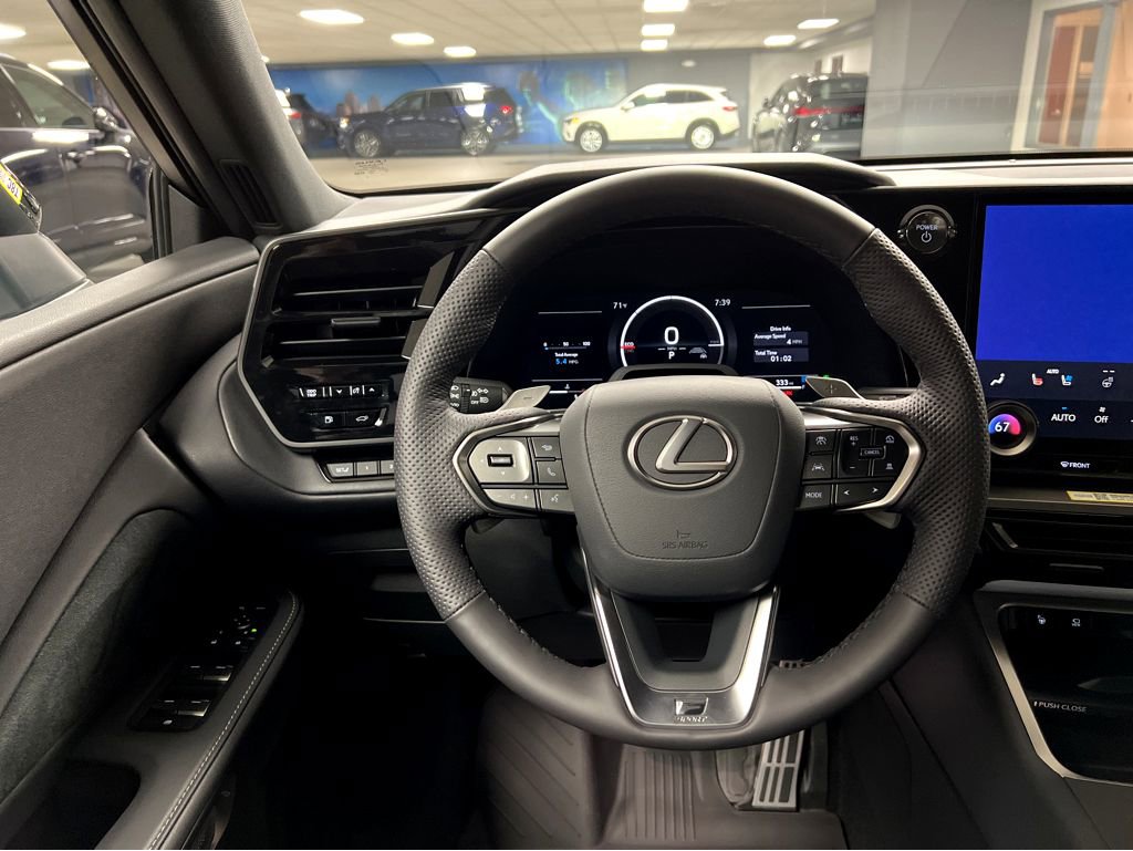 New 2026 Lexus TX 500h AWD image 30