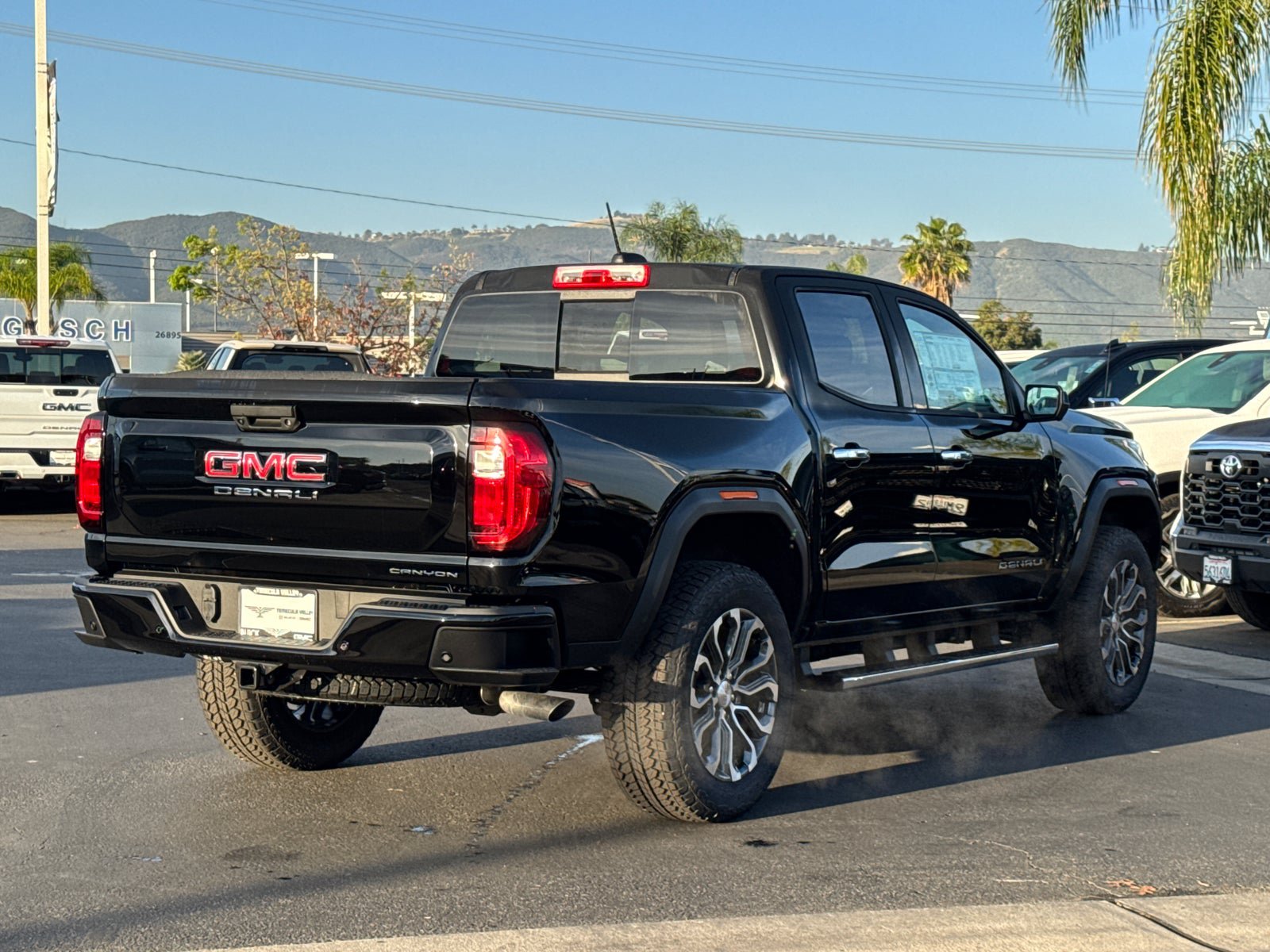 Used 2026 GMC Canyon Denali AWD/4WD image 14