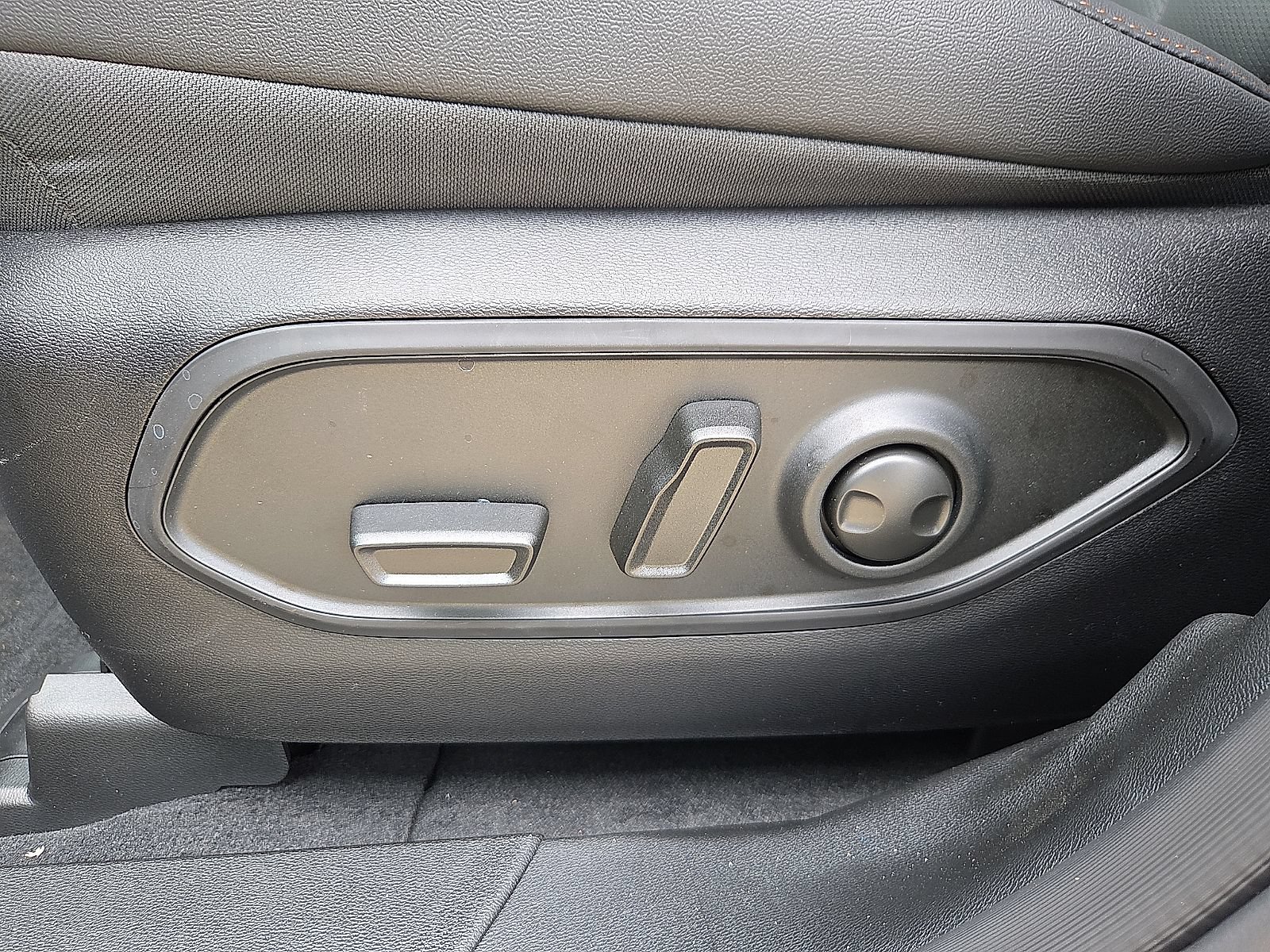 New 2026 Jeep Cherokee Limited AWD/4WD image 15