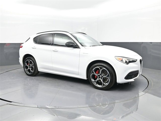 Used 2022 Alfa Romeo Stelvio Veloce image 57