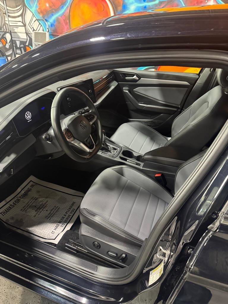 Used 2025 Volkswagen Jetta SE image 9