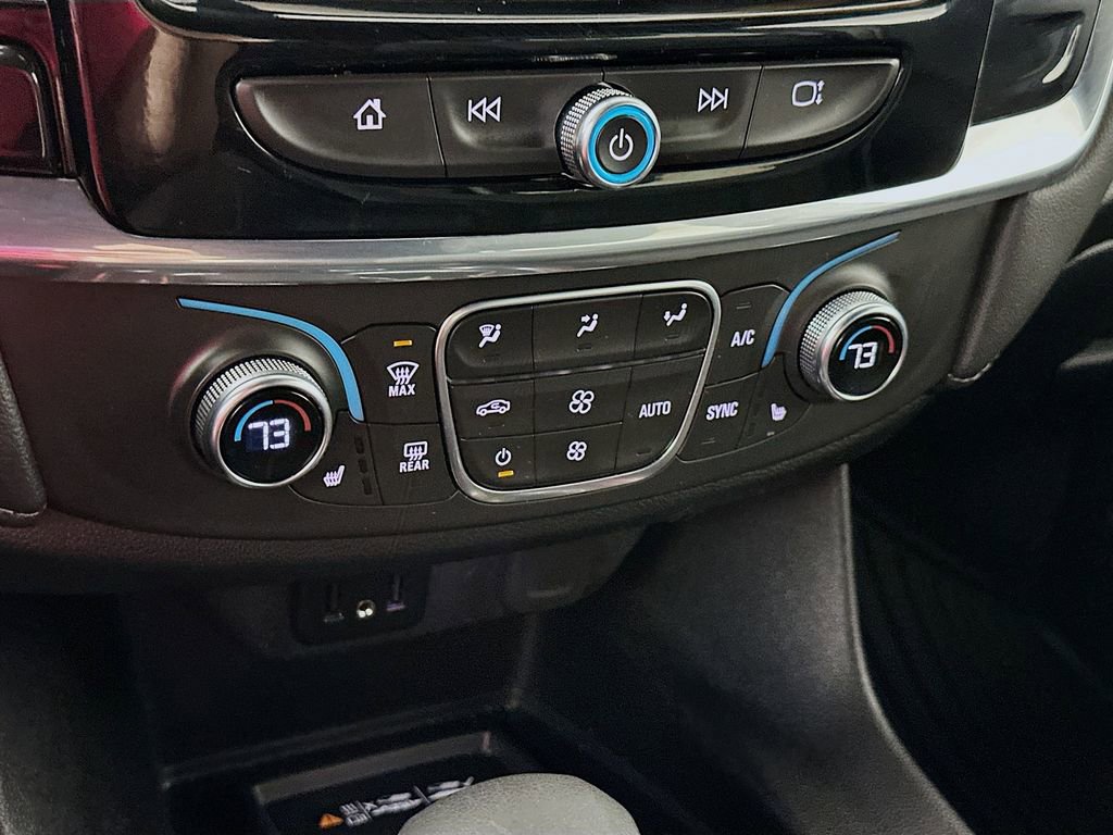 Used 2023 Chevrolet Traverse LT image 23