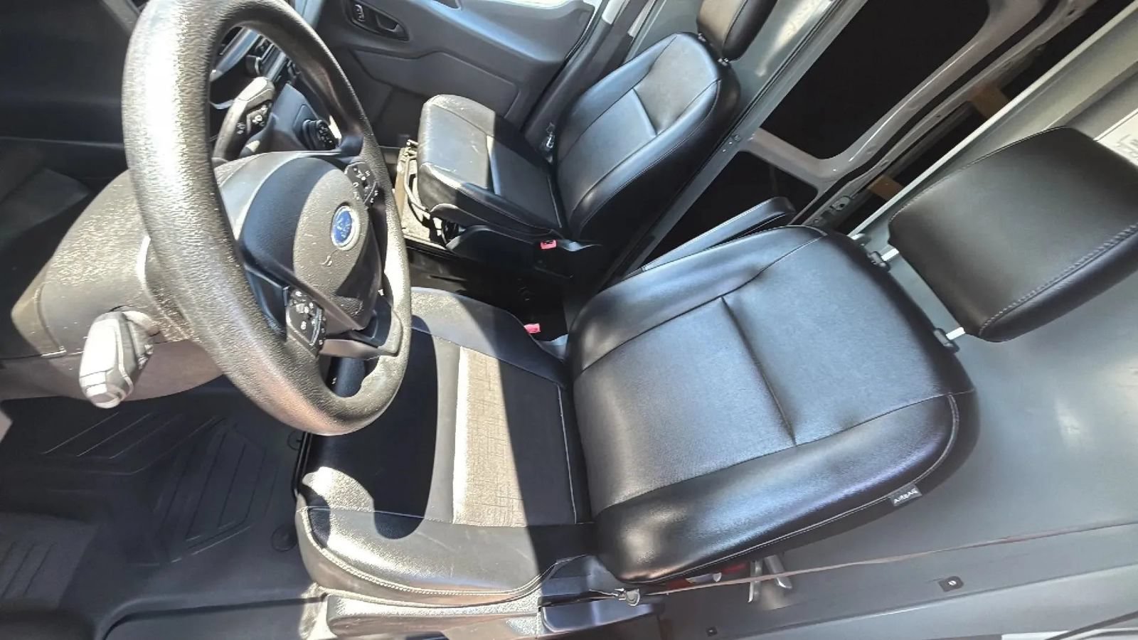 Used 2022 Ford E-Transit 148 High Roof w/ Load Area Protection Package RWD image 34