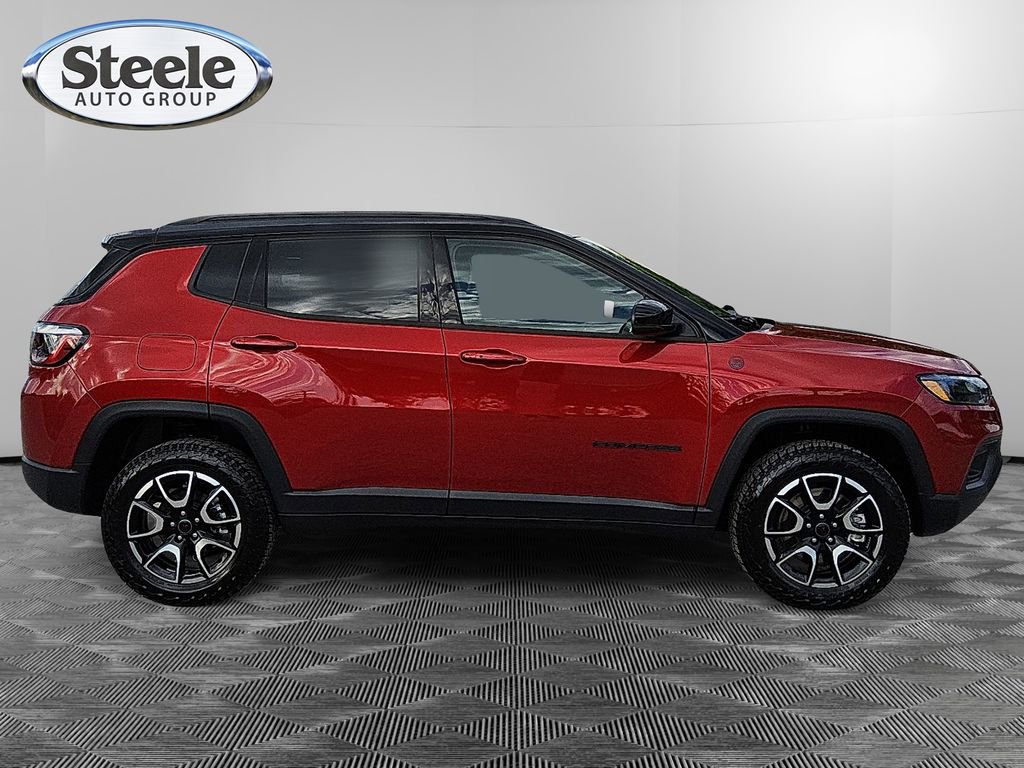 Used 2026 Jeep Compass Trailhawk image 6